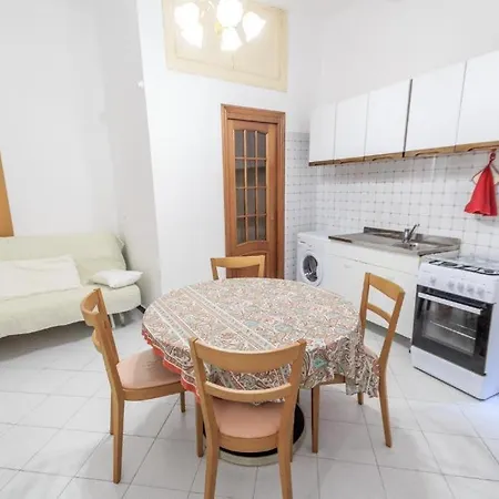 Apartament Bilocale Nel Centro Storico Al Secondo Piano